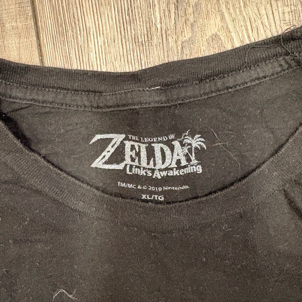 The Legend of Zelda: Link's Awakening Black Graphic Tee - Picture 2 of 2